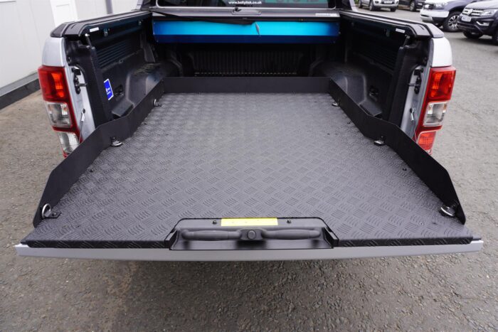 Universal Hawk Truck Bed Sliding Tray - Chequered Plate - New Amarok